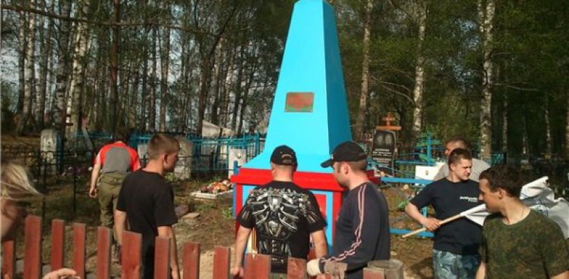 В селе Воскресенье установлен памятник погибшим на Отечественной Войне