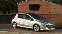 В июле Peugeot 308 калужской сборки по-прежнему можно купить со скидкой в 100 тыс. рублей