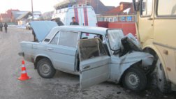 В ДТП с участием рейсового автобуса погиб пассажир легкового автомобиля