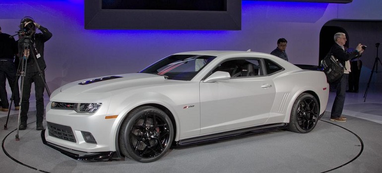 Chevrolet снизила стоимость на модель Camaro Z/28 2014-15 года выпуска