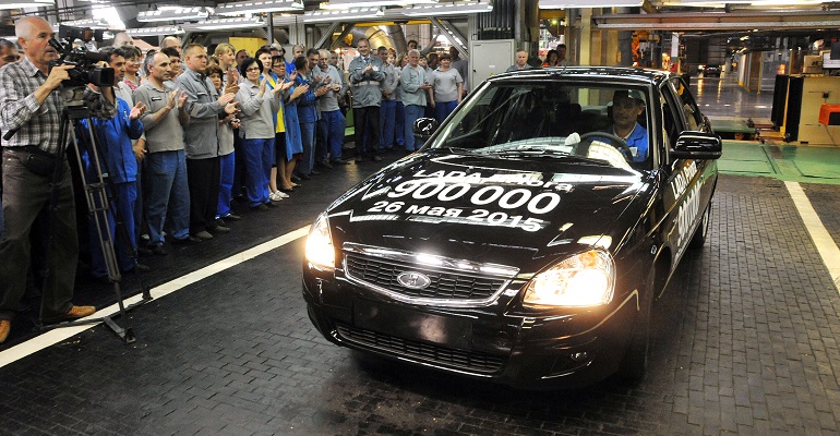 АвтоВАЗ выпустил юбилейную 900-тысячную Lada Priora
