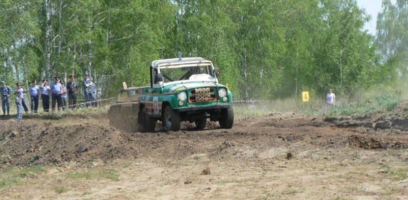 Автокросс "ДЕНЬ ПОБЕДЫ" привлек более 130 участников