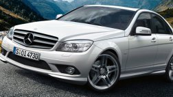 В России начались продажи Mercedes-Benz C200 с полным приводом