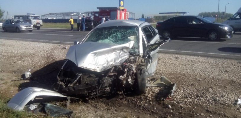 В ДТП на 175 км М5 серьезно пострадали четверо человек, в том числе двое несовершенолетних