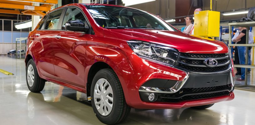 АвтоВАЗ провел для дилеров закрытый показ LADA XRay