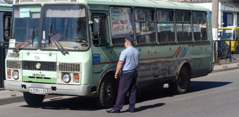 ГИБДД выявлено 251 нарушение ПДД водителями автобусов и запрещено к эксплуатации 9 автобусов