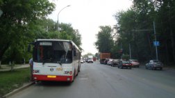 На маршруте №6 в автобусе упал пассажир