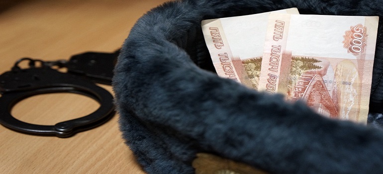 Уволен инспектор ДПС Шиловского района, подозреваемый в получении взятки