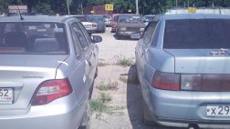 В июне выявлено два нелегальных таксиста. Их автомобили арестованы до суда
