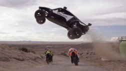 Driftpocalypse: Мотоциклы против машин (видео)
