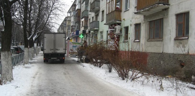 Водитель "Газели" совершил на тротуаре наезд на пенсионерку