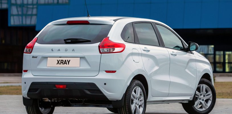 Lada объявила цены на XRAY
