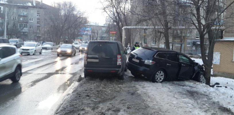 Двое детей пострадали в ДТП на улице Дзержинского в Рязани