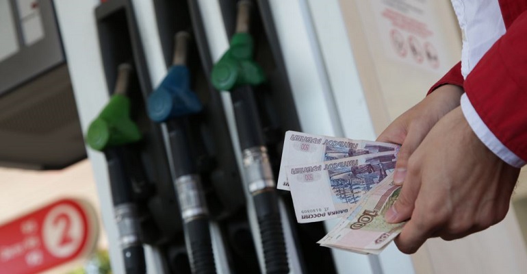 Повышение акцизов на топливо одобрено комиссией кабмина