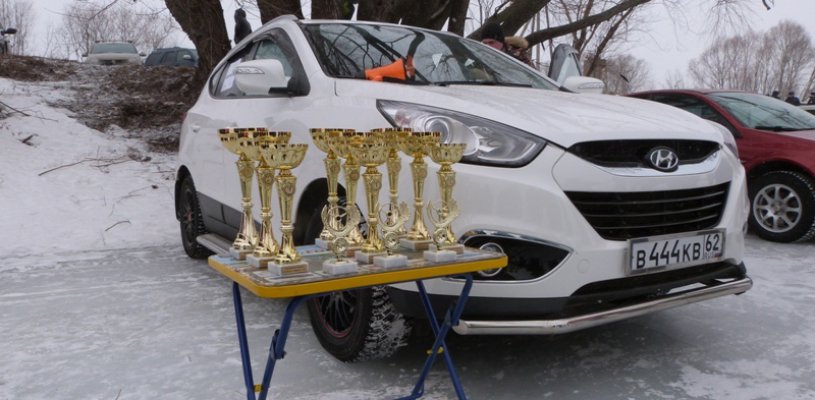 В Рязани определились лучшие в управлении автомобилем на льду