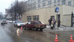На улице Каширина в Рязани ВАЗ-2107 совершил наезд на студента