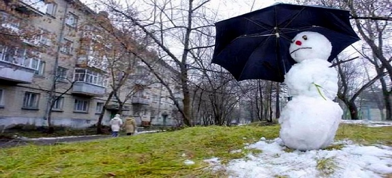 Синоптики на завтра обещают мокрый снег, дождь, гололед