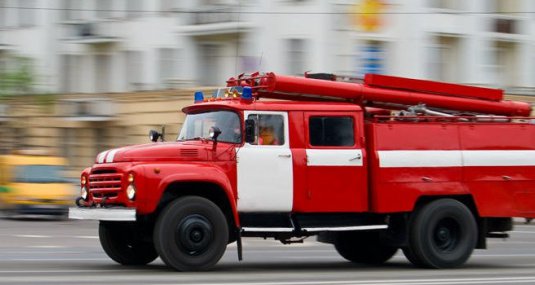 На улице Кальная сгорел Мерседес