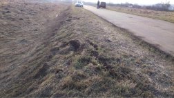 В Милославском районе на дороге между двумя селами скутерист угодил в кювет