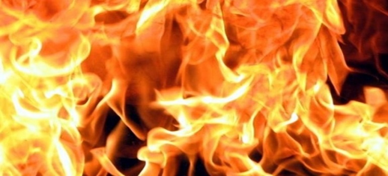 На Семена Середы сгорели два сарая и поврежден автомобиль