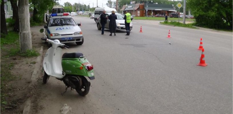 17-летний скутерист врезался в авто на ул.Мервинской