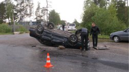 В Касимове 29-летняя местная жительница поставила "на уши" ВАЗ-2115