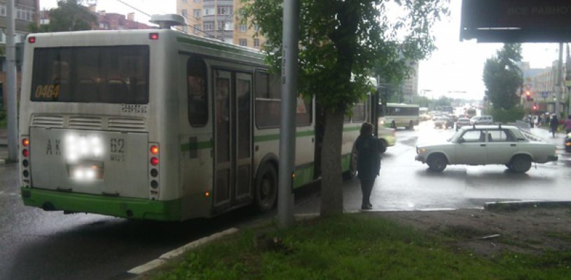 В результате резкого торможения автобуса пострадала 3-х летняя девочка