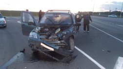 В столкновении Chevrolet Niva с КамАЗ пострадали два человека