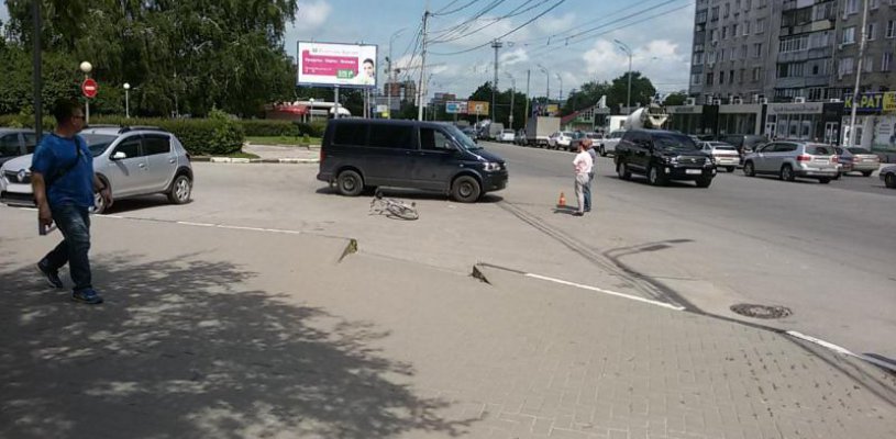 На улице Димитрова в Рязани под колеса попал 14-летний велосипедист