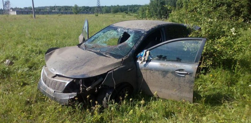 В Старожиловском районе водитель Kia Rio совершил съезд в кювет
