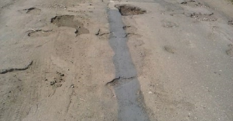 "Провокационная" разметка поверх грязи и луж демаркирована