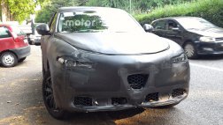 Alfa Romeo "засветила" салон первого своего кроссовера