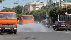 В Рязани приступили к орошению дорожного покрытия центральных улиц города