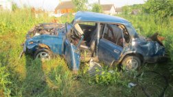 От травм полученных при опрокидывании авто погиб водитель ВАЗ-2107