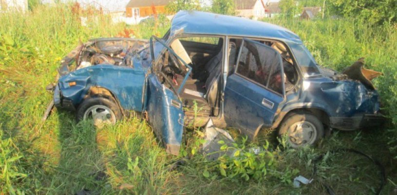 От травм полученных при опрокидывании авто погиб водитель ВАЗ-2107