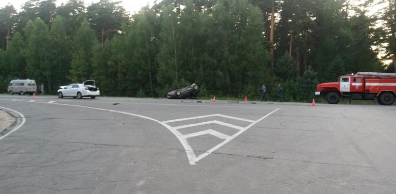 На 53 километре автодороги «Клепики – Рязань» Toyota опрокинула Nissan, пострадали дети