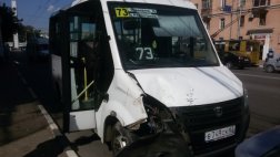 В Рязани "маршрутка" протаранила троллейбус