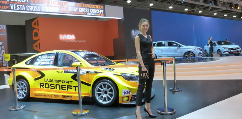 АвтоВАЗ показал спортивные версии Lada Xray и Vesta