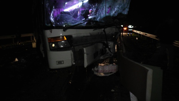 На 236-ом км М6 "Каспий" в ДТП с рейсовым автобусом погибло 3 человека