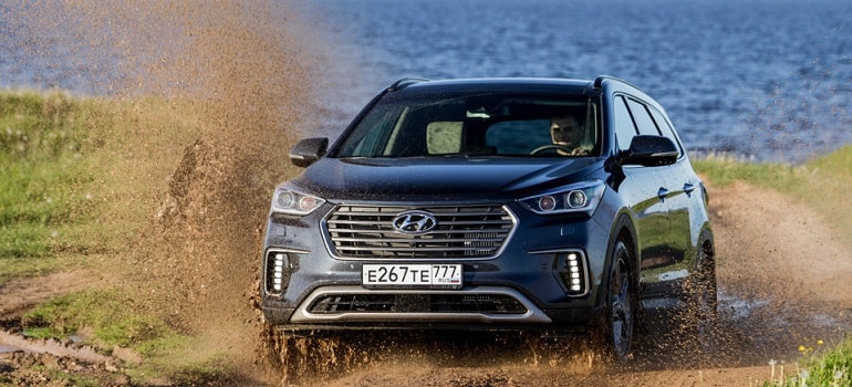 Hyundai озвучил цены на новый Grand Santa Fe
