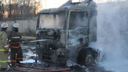 Сегодня в Рязани сгорели "девятка" и фура