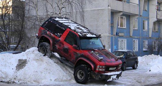 За неделю всего 12-ти водителям достался штраф за парковку в неустановленном месте