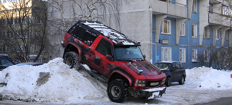 За неделю всего 12-ти водителям достался штраф за парковку в неустановленном месте