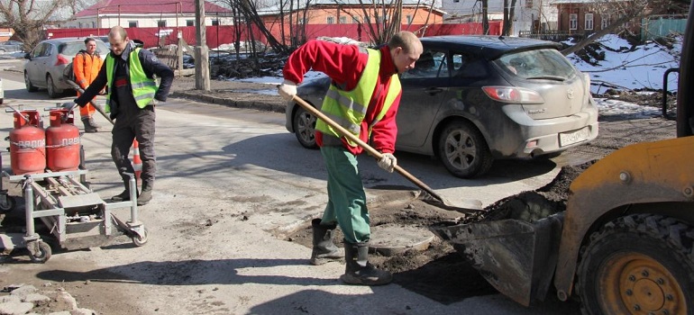 За три дня в Рязани засыпаны щебнем ямы и выбоины на 8-ми улицах