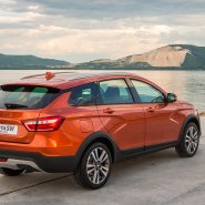 LADA_Vesta_SW_Cross_rear.jpg