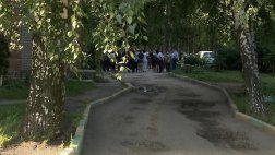 Порядка тысячи квадратных метров дорожного покрытия внутридомовой территории приведут в порядок в течении 7 дней