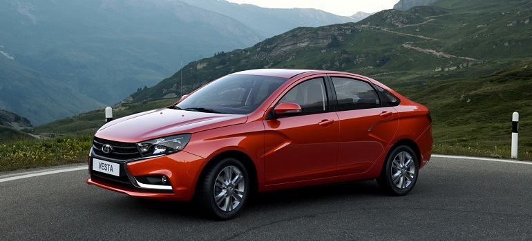 В продажу поступили седаны Lada Vesta оснащенные двигателем объемом 1.8л (122 л.с.) и механической КПП