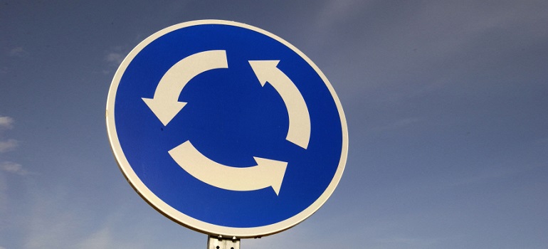 ГИБДД предупредило дорожников об изменениях приоритета на перекрестках с круговым движением