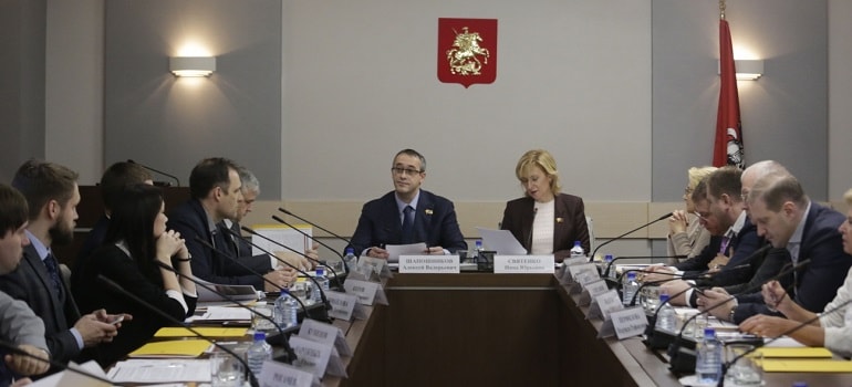 На гироскутер нужны будут права?
