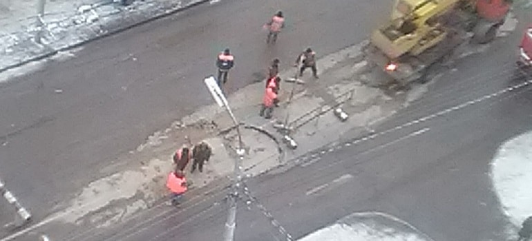 Движение по улице Грибоедова планируют открыть после полуночи